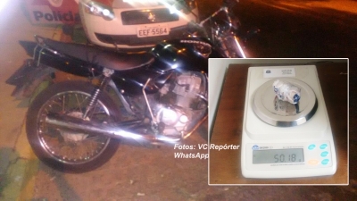 Marilienses recebem dívida em droga e são presos