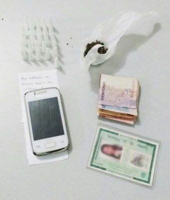 Adolescente é apreendida com drogas no Sta Antonieta