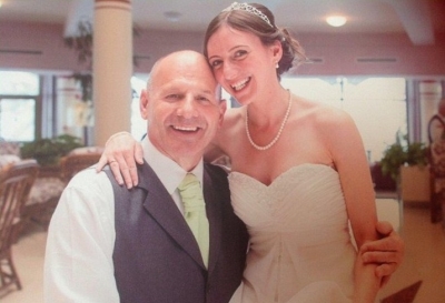 Homem morre nos braços de esposa após fazer sexo e artéria estourar