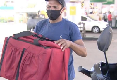 Entregador negro é proibido de entrar em condomínio de luxo: 