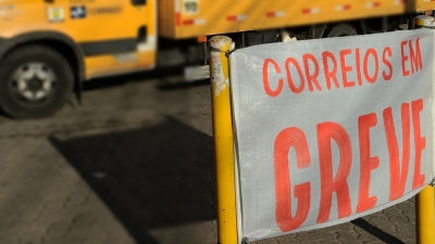 Após paralisação, Correios devem retomar 100% das atividades hoje