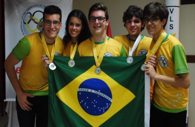 Brasileiros são ouro na Olimpíada de Astronomia