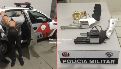 Rapazes são presos com armas em bloqueio