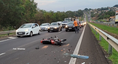 Acidente envolvendo três veículos complica trânsito no Contorno em Marília