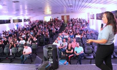 O jogo começou! Novos alunos da Unimar recebem acolhimento no primeiro dia de aula