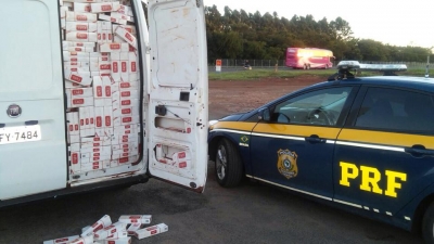 Polícia Rodoviária Federal de Marília apreende cigarros contrabandeados 