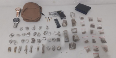 Irmãos do tráfico são presos com drogas, arma e munições na zona oeste