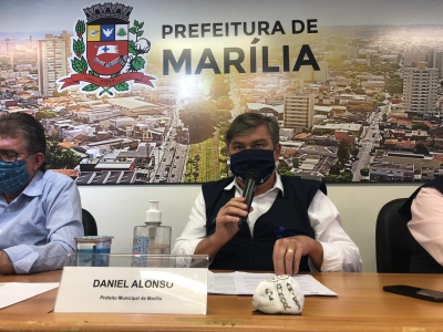 Prefeito Daniel vai ouvir pais, professores e saúde sobre volta às aulas