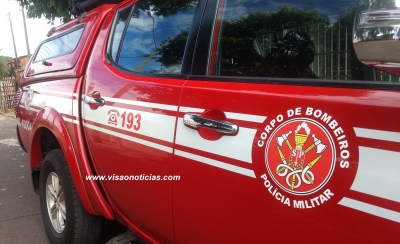 Bombeiros resgatam homem suspeito de tráfico que ficou preso em cachoeira