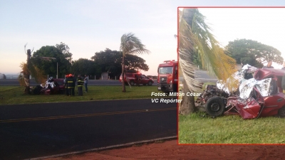 Acidente mata dois jovens na SP-294