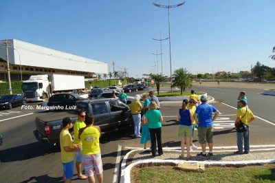 Começam os protestos contra Dilma na região