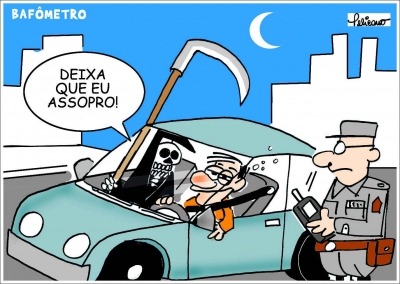 Motoristas embriagados são detidos após causarem acidentes