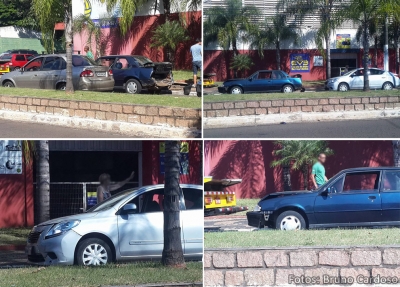 Carros se envolvem em engavetamento na Rio Branco