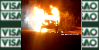 Motorista que atropelou duas pessoas na zona sul tem carro incendiado