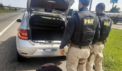 PRF prende acusados de arrombar caixa eletrônico em Marília