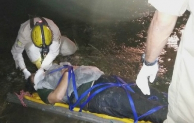 Após ser agredida e jogada em rio, mulher se salva com a ajuda do WhatsApp