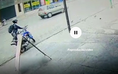 Câmera de segurança flagra furto de moto na zona sul de Marília