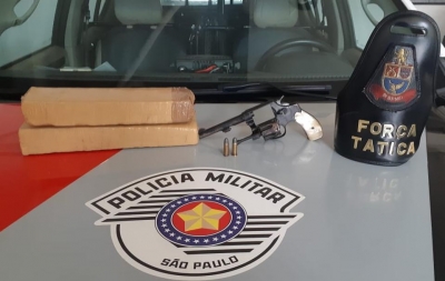 Polícia Militar prende três pessoas acusadas de tráfico em Marília