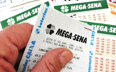 Mega-Sena acumula e pode pagar R$ 4,5 Milhões neste sábado