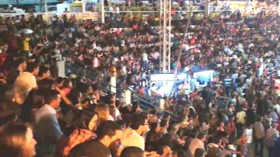 Absurdo: adolescente deixa filho de três anos no carro para ir à festa do peão