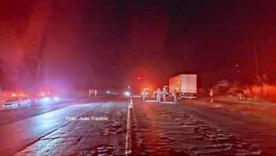 Caminhoneiro atropela e mata idoso. Mas, acaba preso por outro crime 