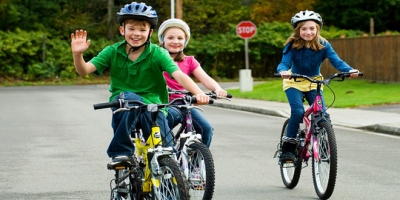 Nesta cidade, quando uma criança faz um parente parar de fumar, ela ganha uma bicicleta