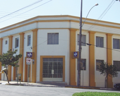 Bandidos assaltam agência dos Correios em Garça