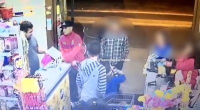 Assaltos em série revoltam comerciante  que persegue e atropela criminosos na zona sul