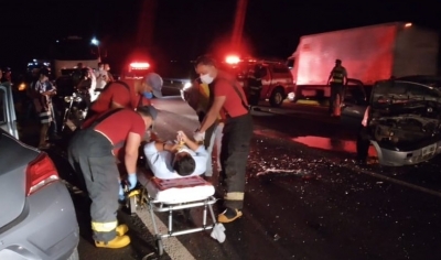 Dois graves acidentes deixam pelo menos 5 pessoas feridas na SP-333 em Marília