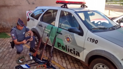 Homem é preso enquanto caçava na região