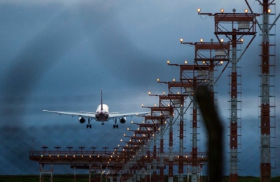 Precisa viajar? Entenda os riscos de contágio da Covid-19 no carro e avião