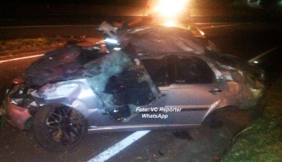 Jovens sofrem grave acidente na rodovia do Contorno, em Marília