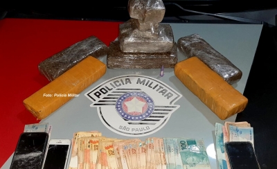 Casal de Botucatu é preso após comprar drogas em Marília