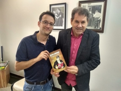 Poetas de Marília lançam hoje coletânea na Biblioteca Municipal