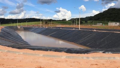 Obra de tratamento do esgoto na Bacia do Pombo está na fase final e deve ser concluída até agosto