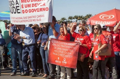 Gota de Leite participa de evento em Brasília por mais verbas do SUS