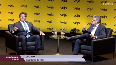 Notícias falsas podem colocar eleições em risco, diz presidente do TSE