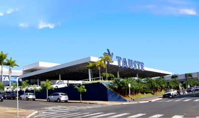 Tauste Supermercados comemora 24 anos com sorteio de 20 carros