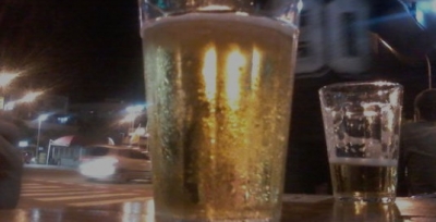 Homem é preso após ser abordado por policiais pilotando moto embriagado