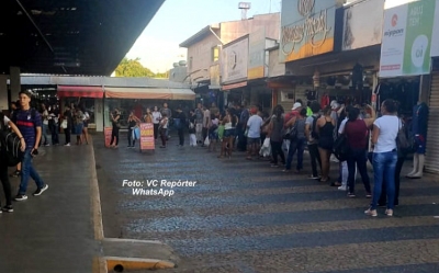 Ônibus: usuários de Marília enfrentam filas até para comprar passagem