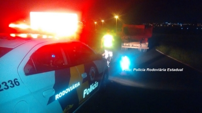 Caminhoneiro embriagado e sem habilitação é preso "aprontando" em Marília