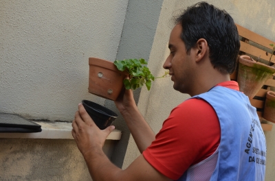 Todos contra a dengue: Prefeitura e comunidade fazem limpeza no Argolo