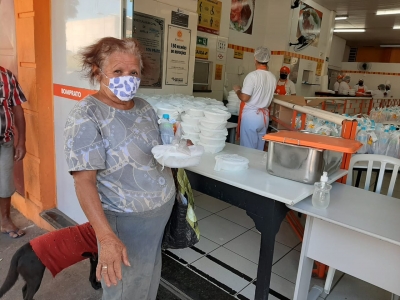 Bom Prato faz um Dia Especial aos usuários e funcionários