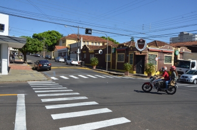 Já está em funcionamento semáforo e mudança do trânsito na avenida República 