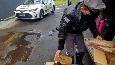 Polícia Rodoviária apreende adolescente com 45 quilos de maconha