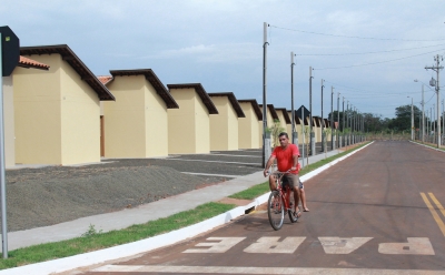 Governo entrega casas populares na região