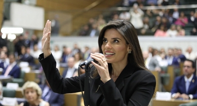 Dani Alonso toma posse como Deputada Estadual. É a única mulher representante de Marília e região