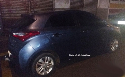 Homem compra carro roubado por R$ 100,00 e acaba preso