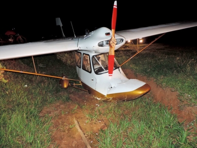 Após pane, ultraleve faz pouso forçado