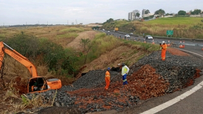 Interdição de acesso da SP 294 em Marília é mantida para obras